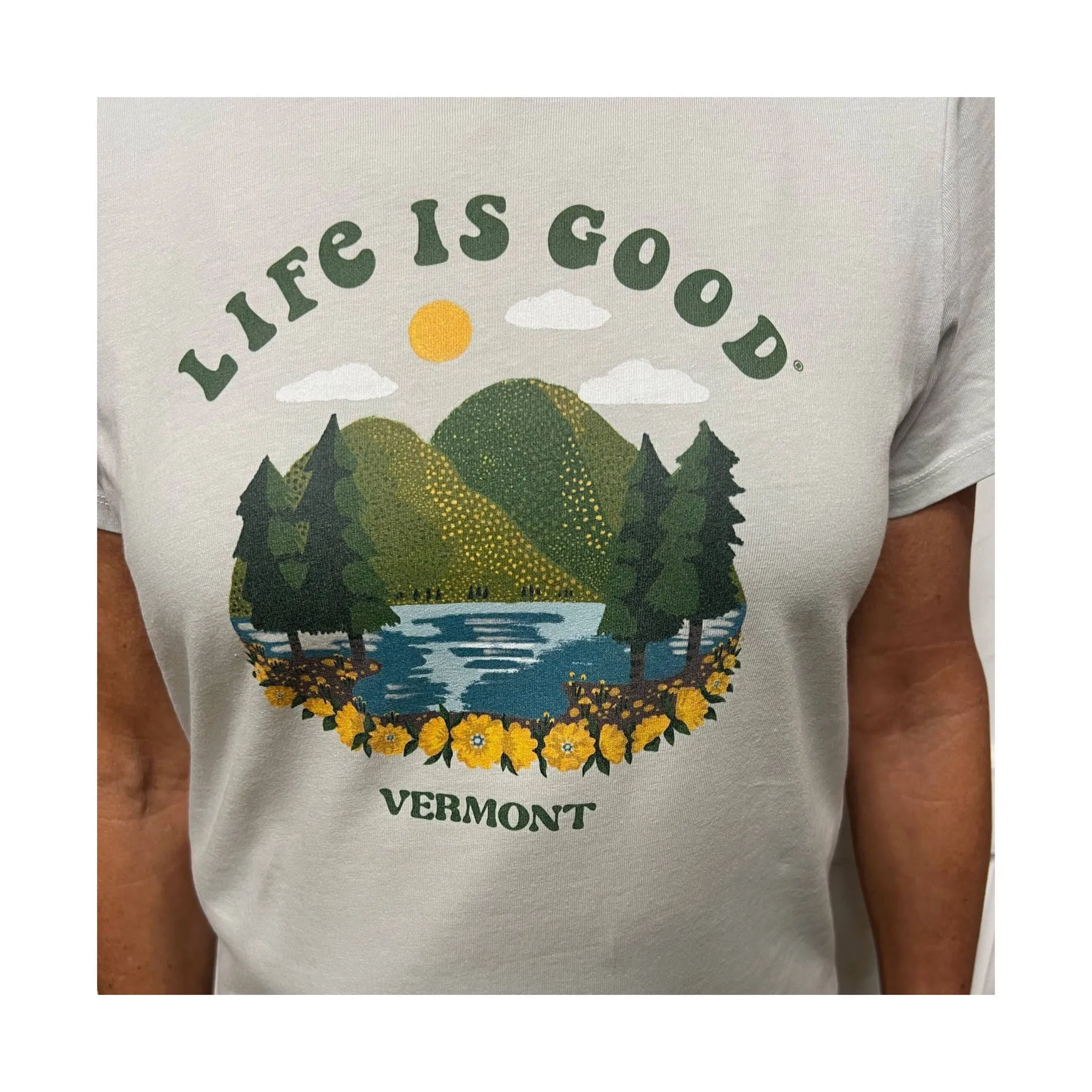 Life Is Good Women's Exclusive Vermont Magic Crusher Tee - Grey