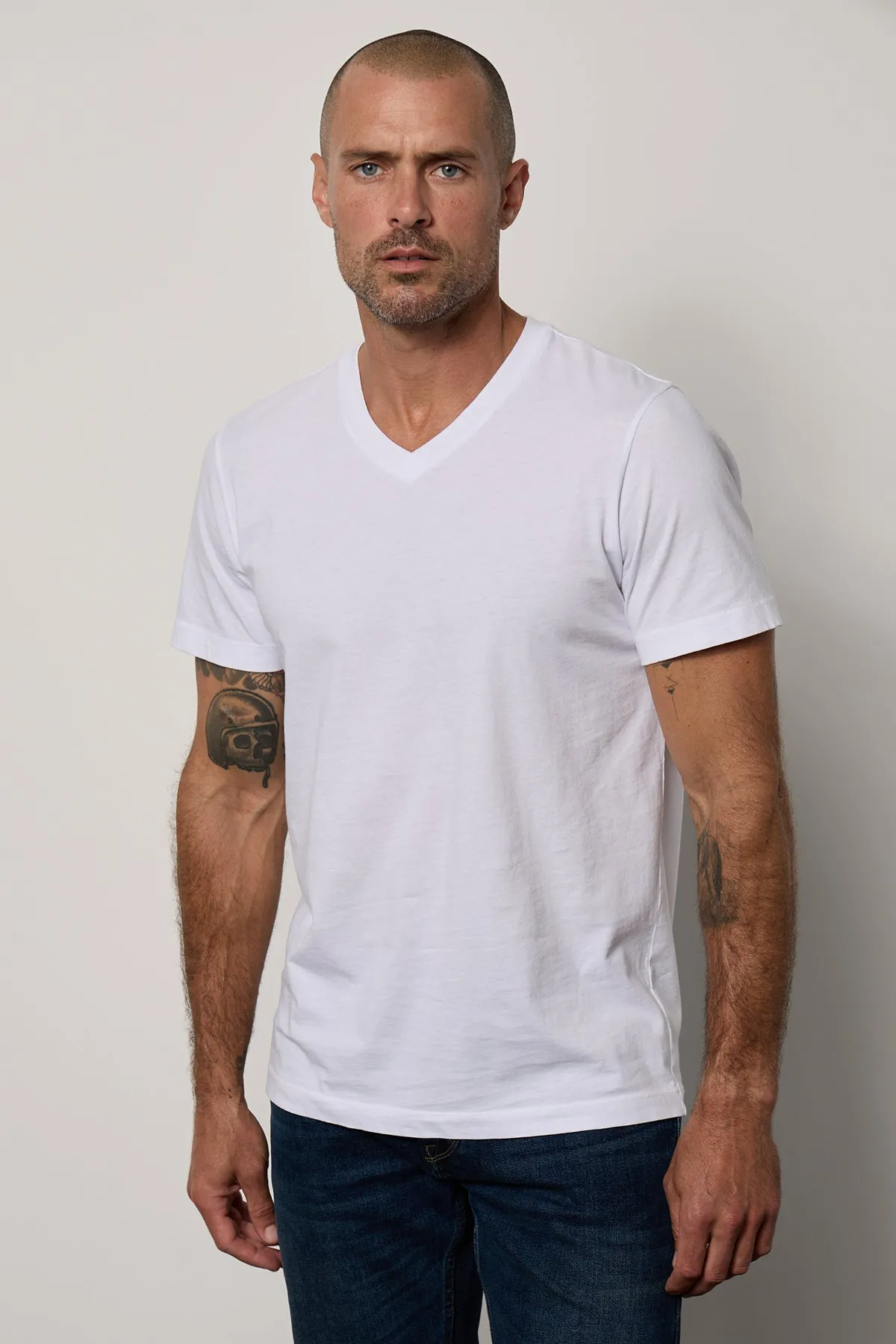 MARSHALL V-NECK TEE