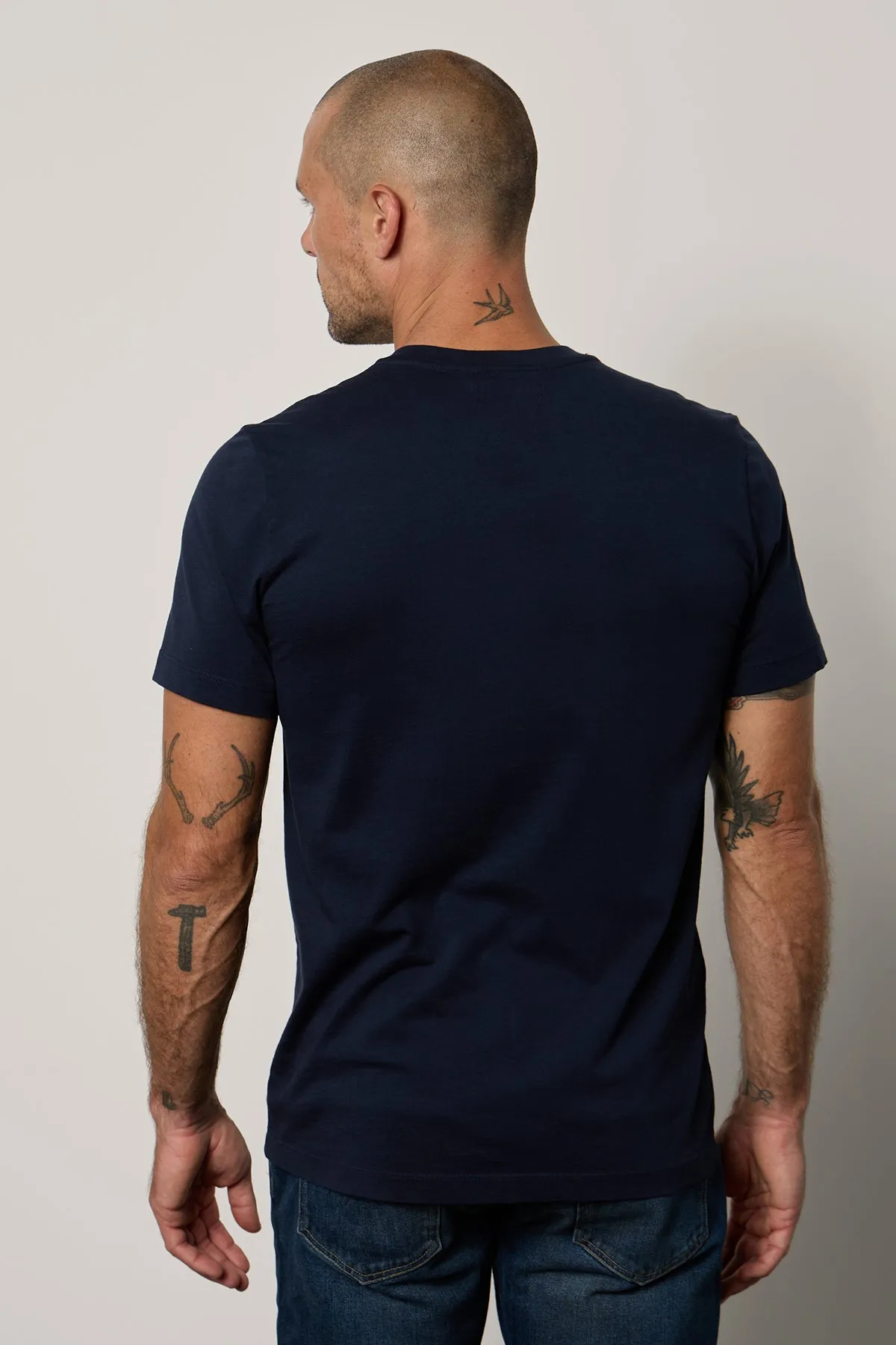 MARSHALL V-NECK TEE