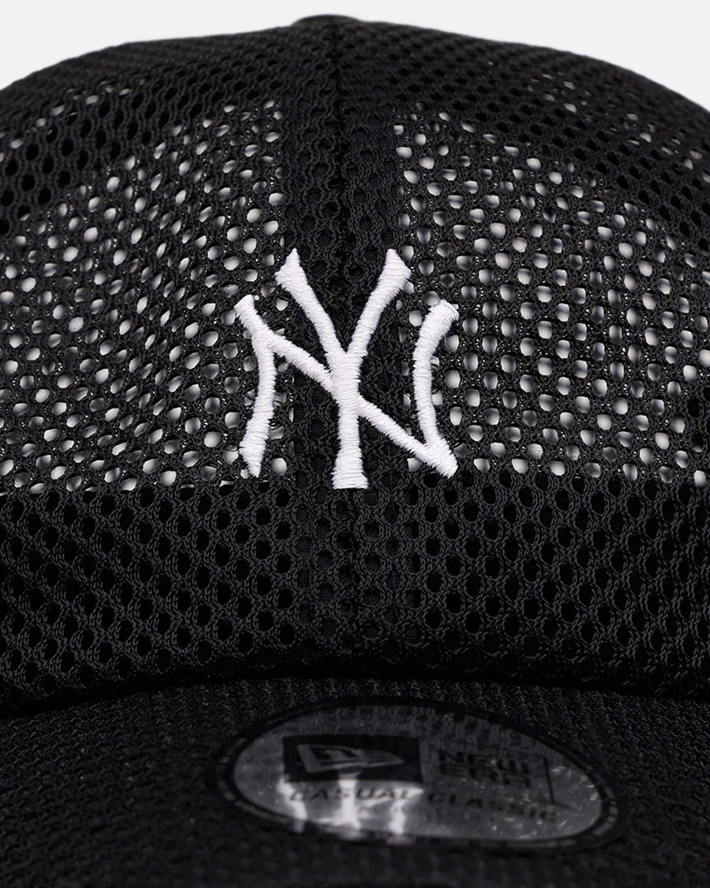 New Era New York Yankees 'Black Mesh' Casual Classic Strapback Black