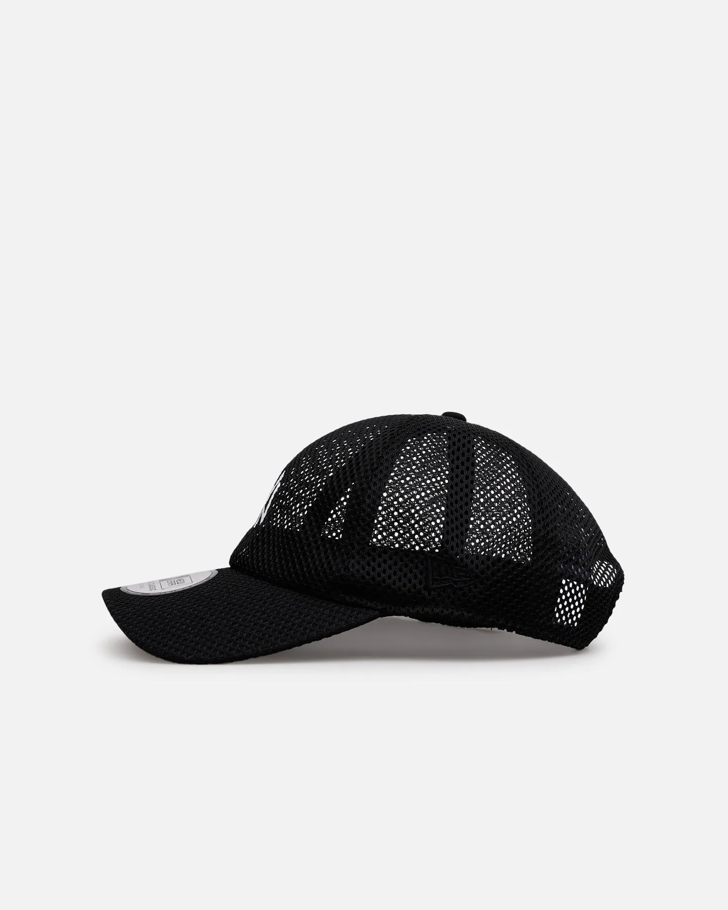 New Era New York Yankees 'Black Mesh' Casual Classic Strapback Black