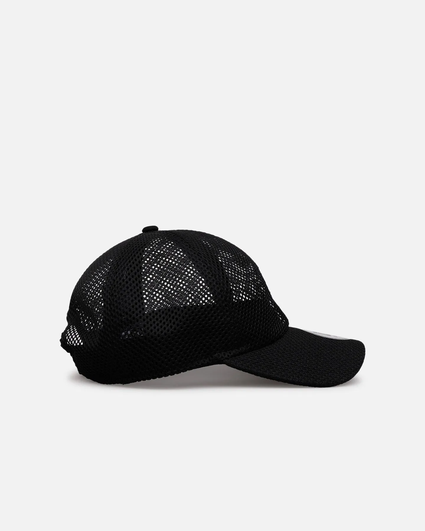 New Era New York Yankees 'Black Mesh' Casual Classic Strapback Black