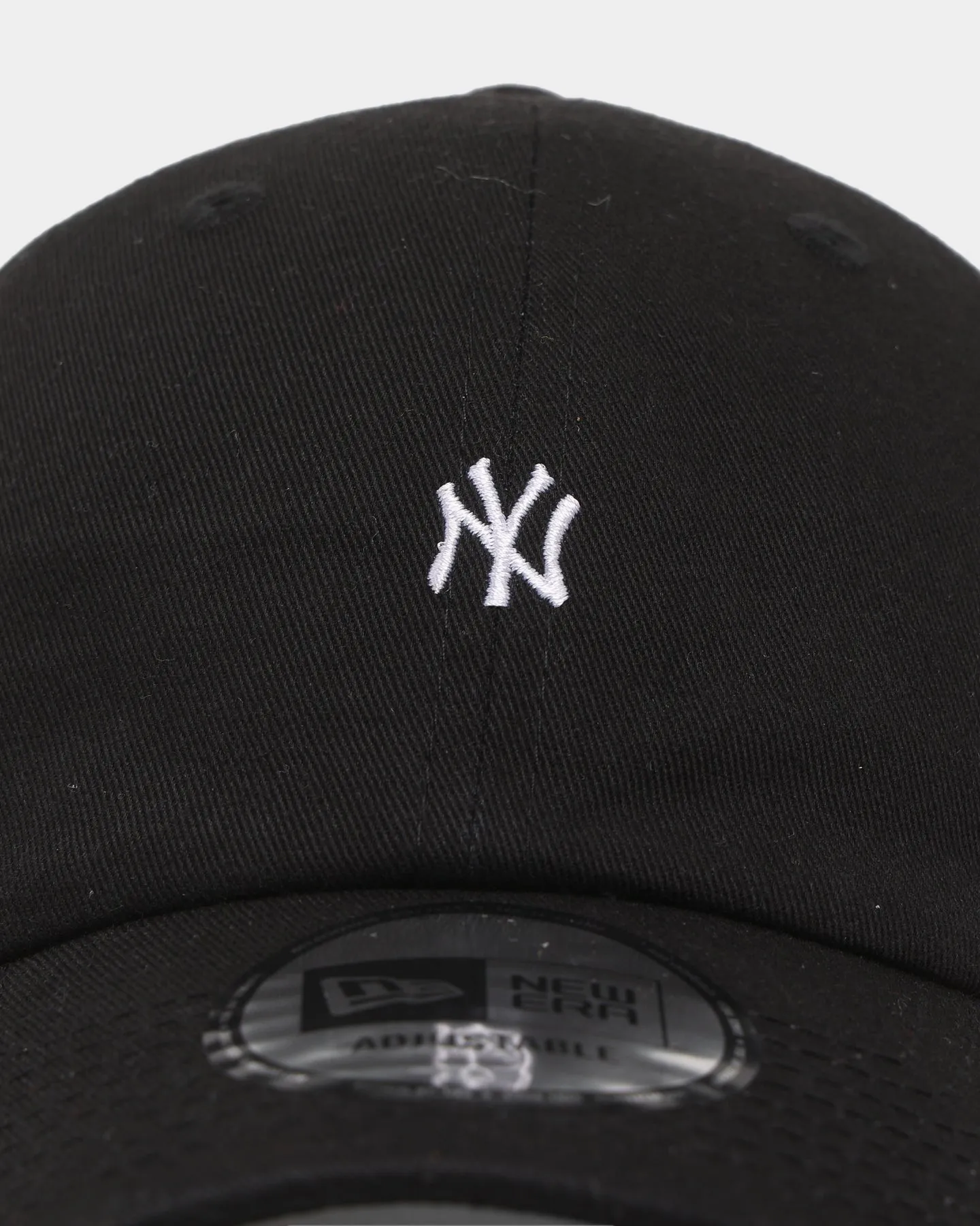 New Era New York Yankees 'Black Micro' Casual Classic Strapback Black/White