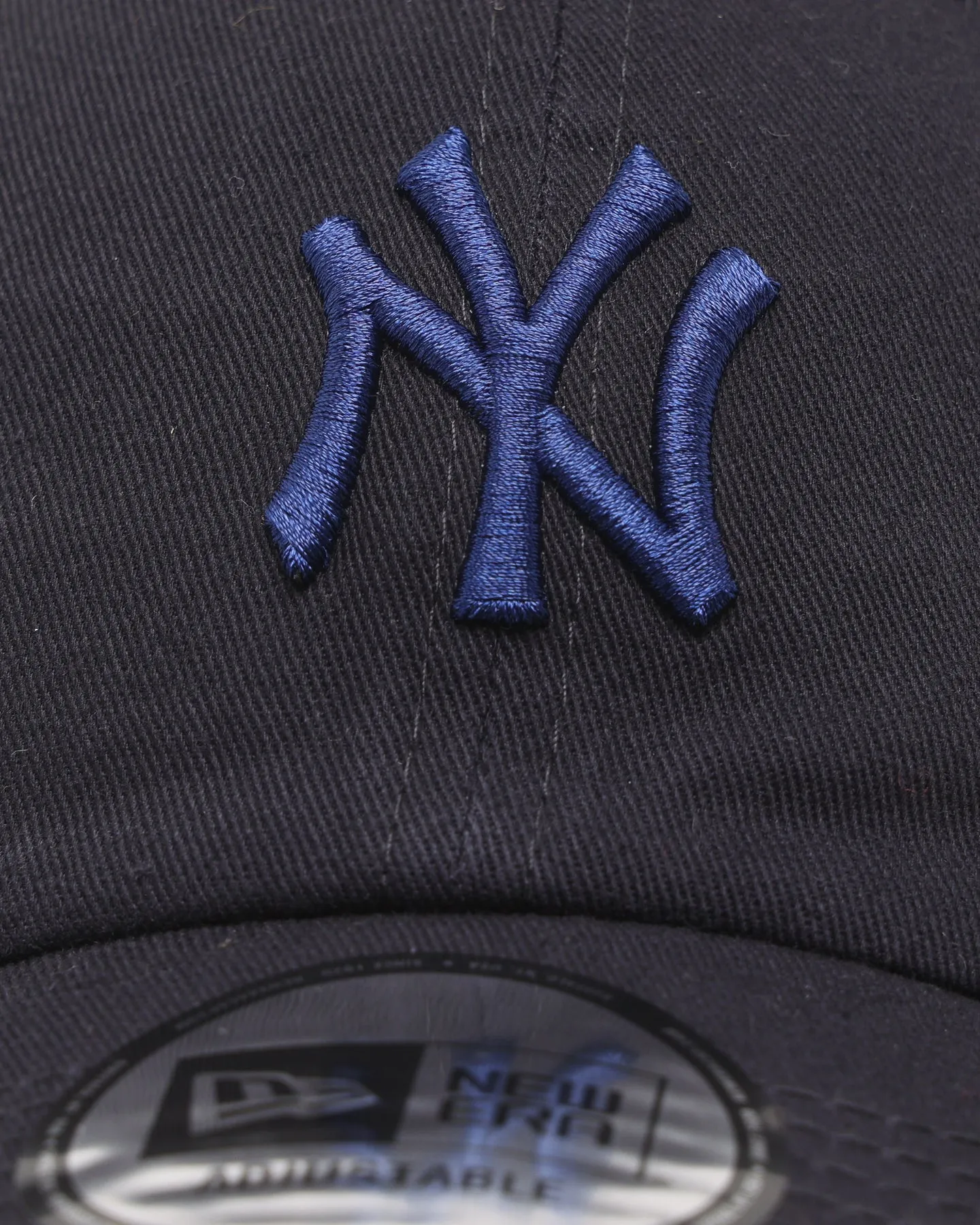 New Era New York Yankees 'Midi Blues' Casual Classic Strapback Navy/Blue