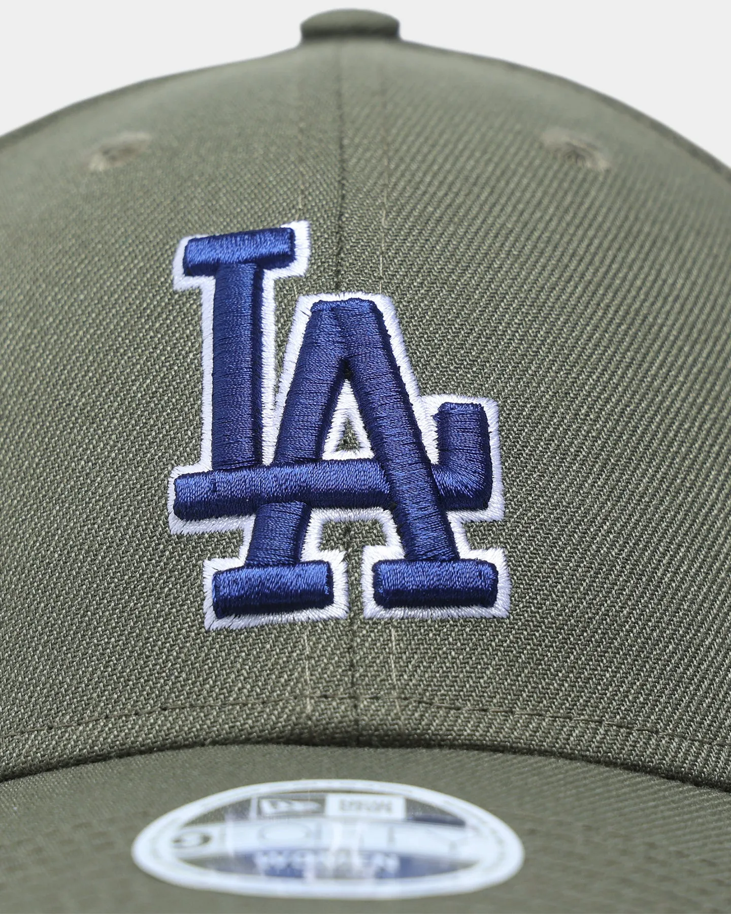 New Era Women's Los Angeles Dodgers 9FORTY Casual Classic Strapback New Olive